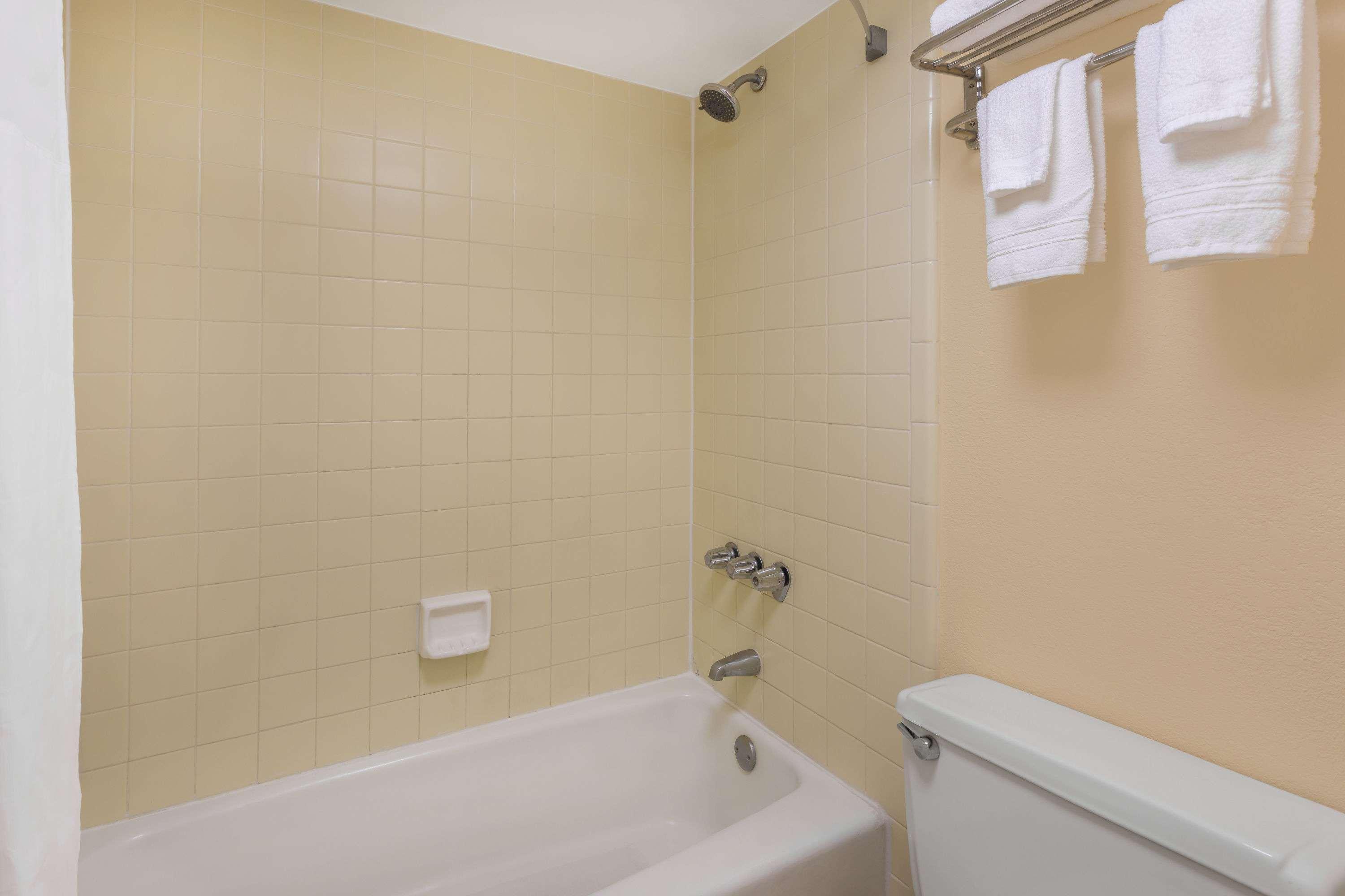 Days Inn By Wyndham Mt Pleasant-Charleston-Patriots Point Екстериор снимка