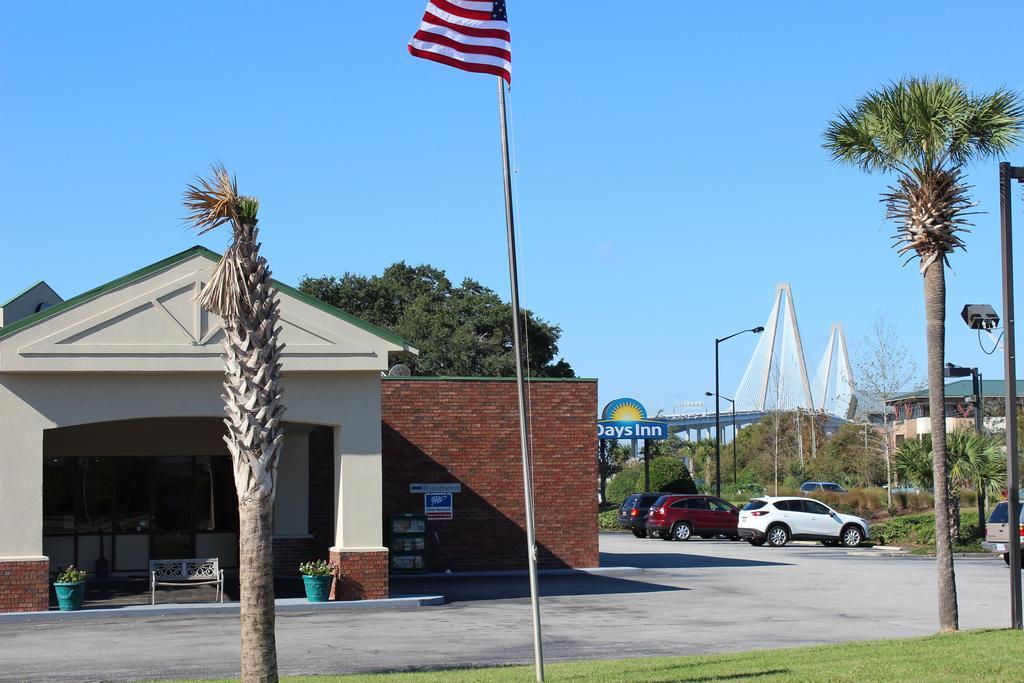 Days Inn By Wyndham Mt Pleasant-Charleston-Patriots Point Екстериор снимка