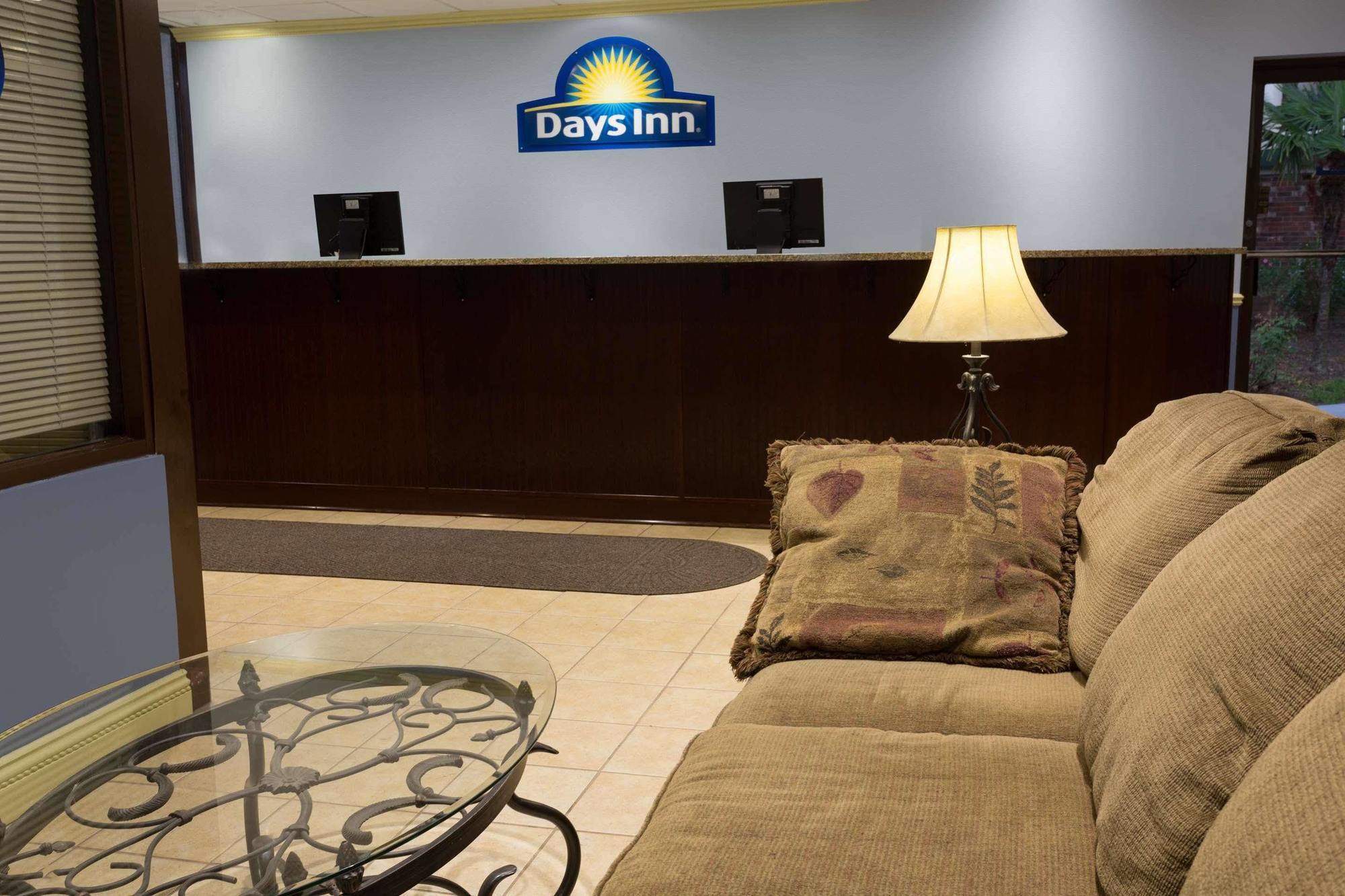 Days Inn By Wyndham Mt Pleasant-Charleston-Patriots Point Екстериор снимка