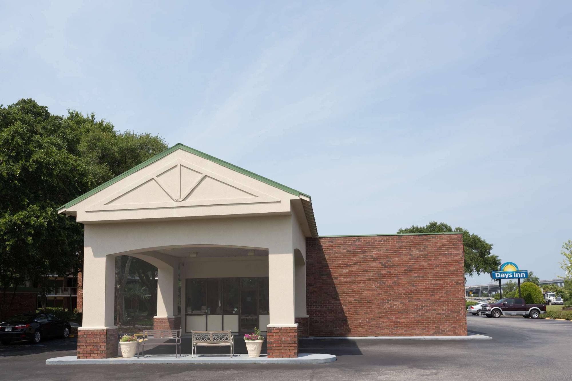 Days Inn By Wyndham Mt Pleasant-Charleston-Patriots Point Екстериор снимка