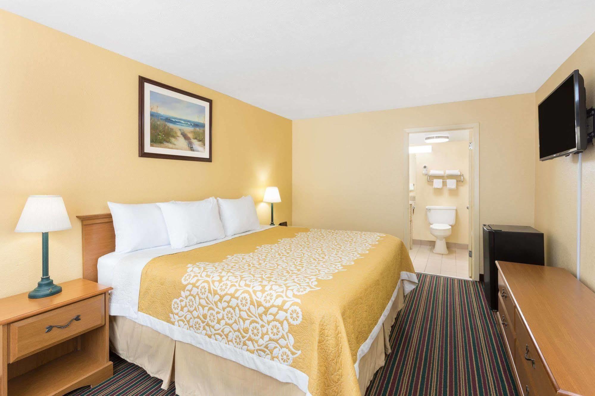 Days Inn By Wyndham Mt Pleasant-Charleston-Patriots Point Екстериор снимка